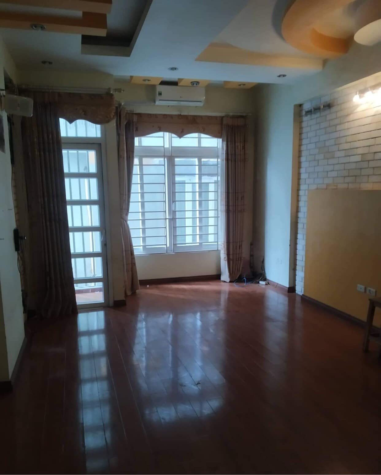 Bán nhà phân lô Vạn Bảo, Ba Đình, DT 52m , 5 T, MT 4.2m. nhà đẹp ở luôn, giá 7 tỷ 200 triệu.