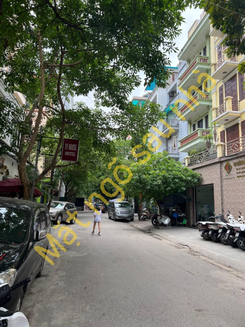 Bán đất tặng nhà mặt phố Nguyễn Thị Thập- Cầu Giấy DT 171m- 4T- MT 7m- Vỉa Hè- Kinh Doanh- 2 Mặt tiền