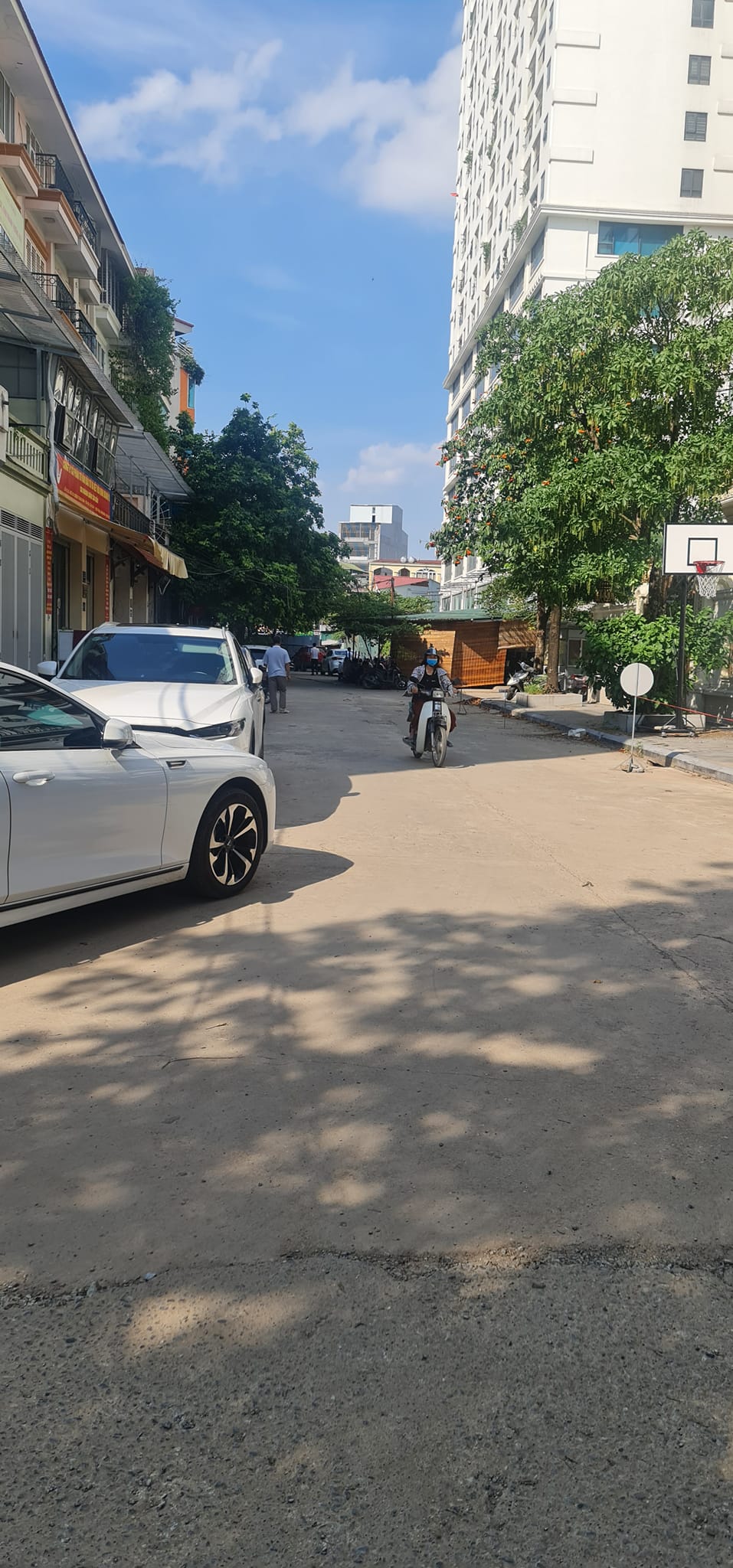 Nhà cực hiếm ở Mai Dịch Cầu giấy, ô tô đỗ cửa, 10m ra mặt phố