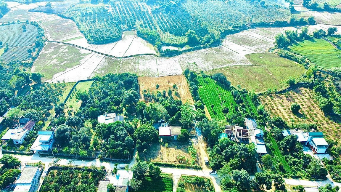 BÁN ĐẤT LẠC THỦY 1463M LÔ GÓC VIEW CÁNH ĐỒNG NÚI ĐỒI GIÁ HƠN 2 TỶ