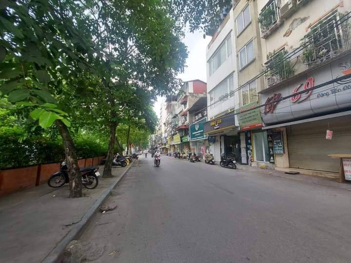 Bán nhà mặt phố Yên Phụ Ba Đình