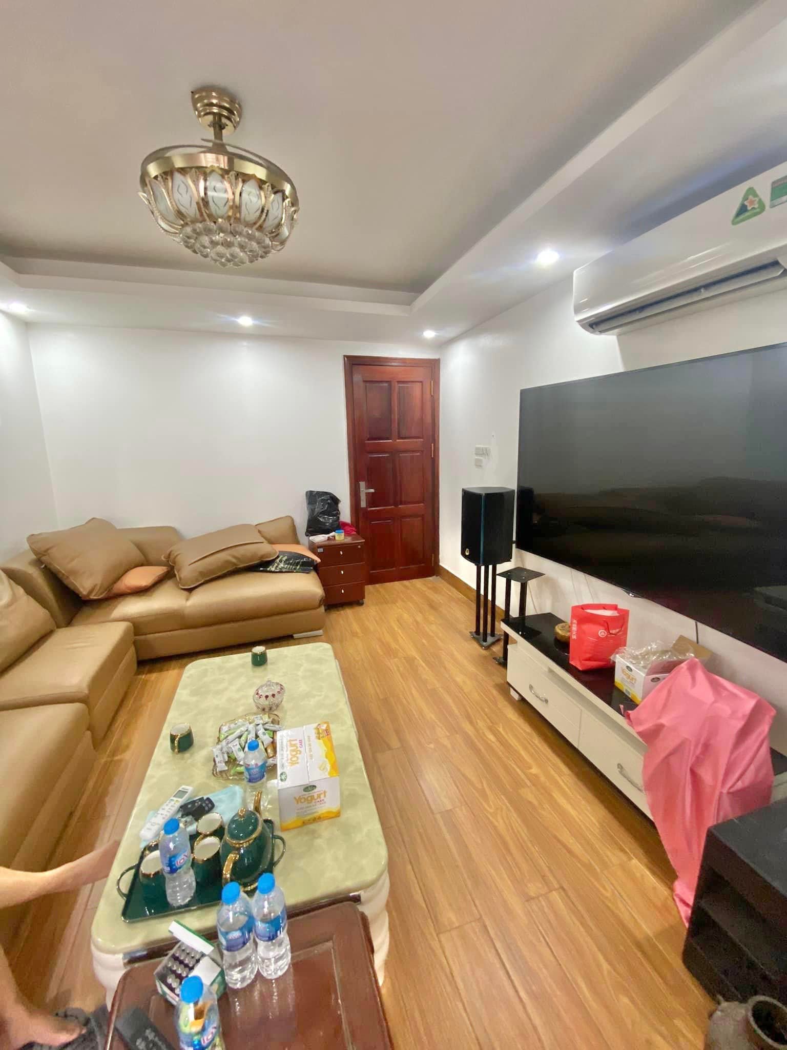 Nhà mặt ngõ 156 Dương Văn Bé, 72m2 x 7T thang máy, MT 4.5m, giá 15 tỷ