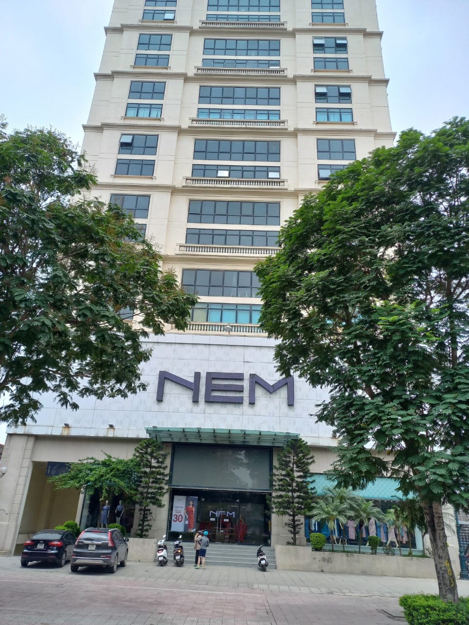 Siêu phẩm đường đôi Nguyễn Văn Cừ - vỉa hè 12m. DT 1656m2 giá 360 tỷ