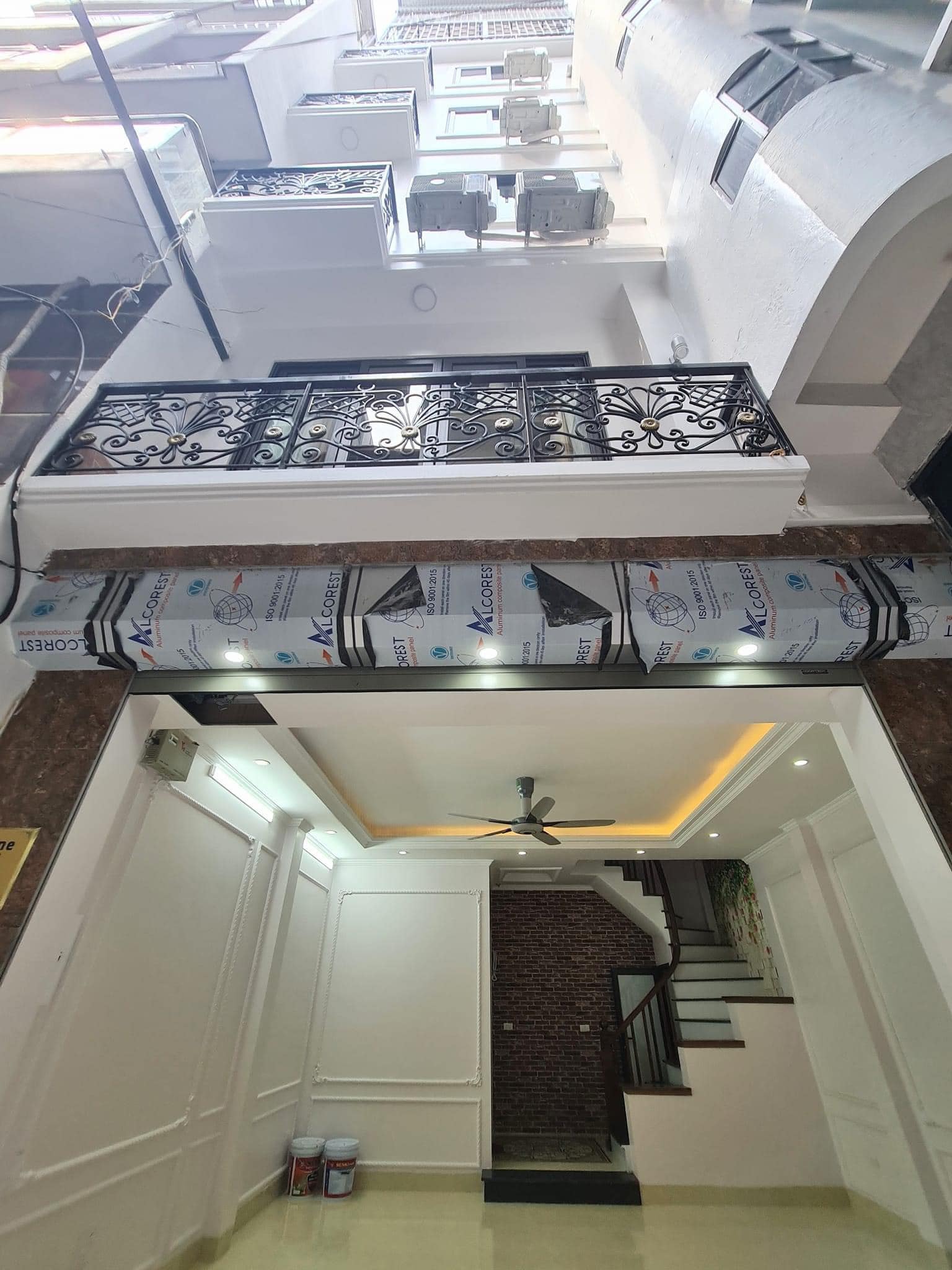 6.6 tỷ -Thang Máy- Mặt Ngõ Thông- Kinh Doanh Sầm Uất- Ôtô- Gara Ôtô- Cách Phố 10m