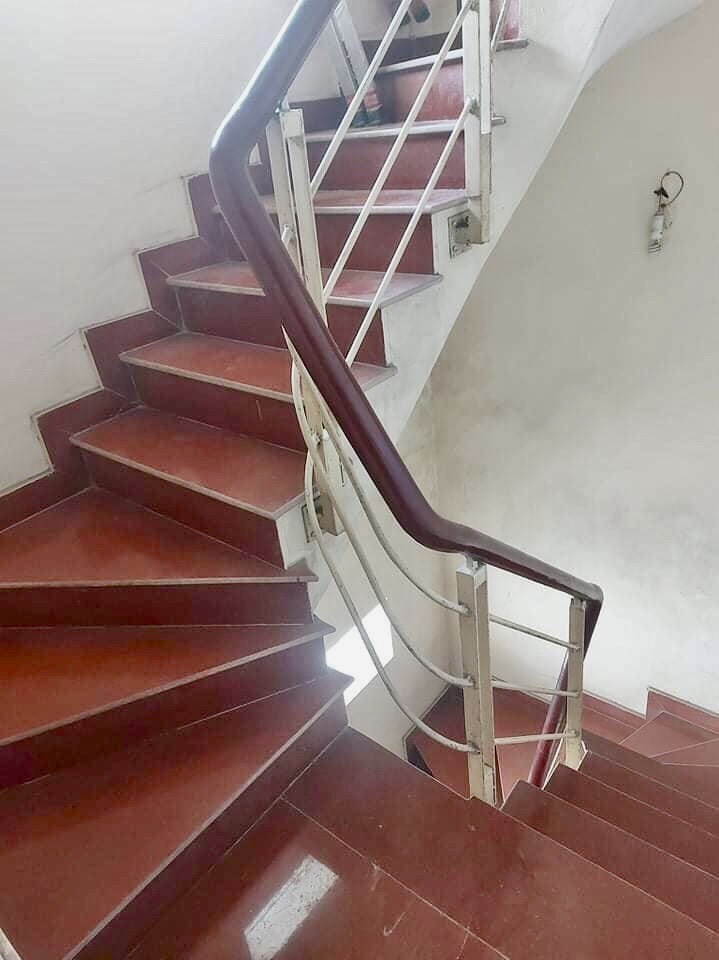 MẶT PHỐ QUẬN TÂY HỒ-100M RA HỒ TÂY-GIÁ TỐT-KINH DOANH-43M 8xTỶ-VÕNG THỊ