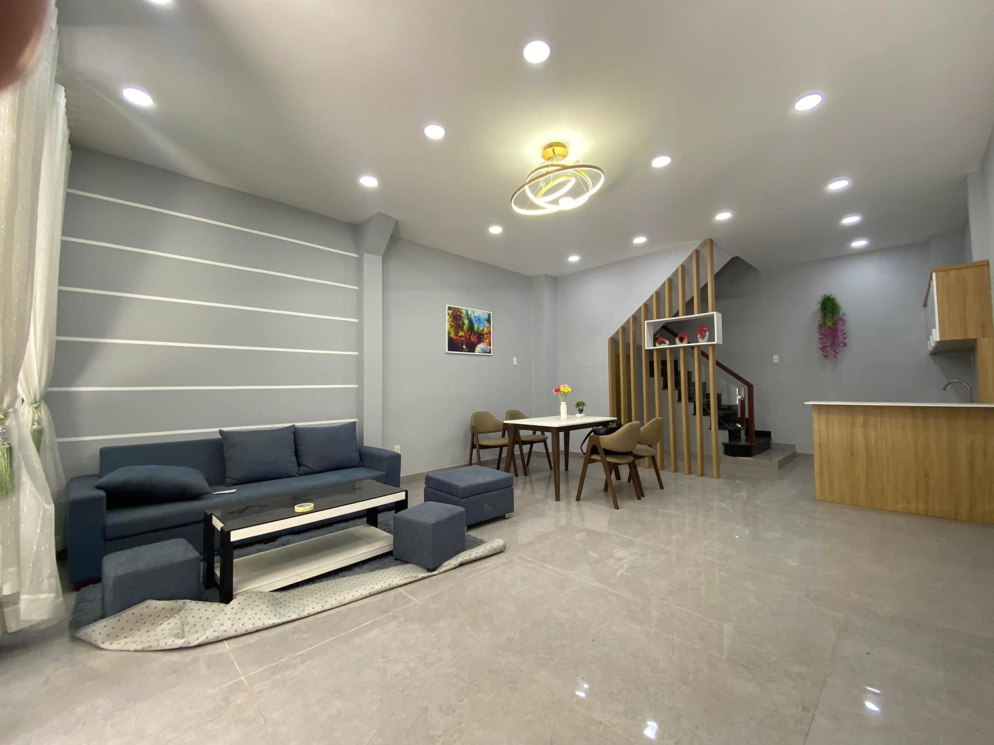 Xe hơi đậu cửa đường Nguyễn Thượng Hiền – nhà mới 3 tầng – chỉ nhỉnh hơn 7 tỷ