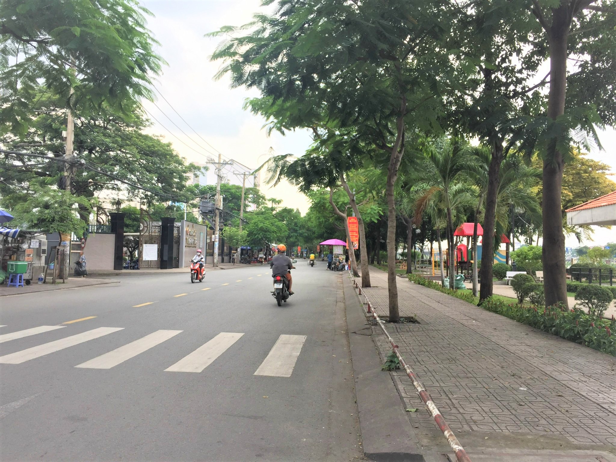 Ngay công viên Tầm Vu – 4*20 – vào ở ngay – xe hơi tận cửa.