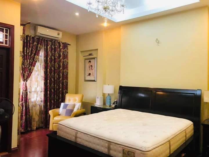 Lô góc ô tô kinh doanh vip Hoàng Cầu 65 m2 x 5 tầng x 4.5 m mặt tiền 12 tỷ cần bán gấp