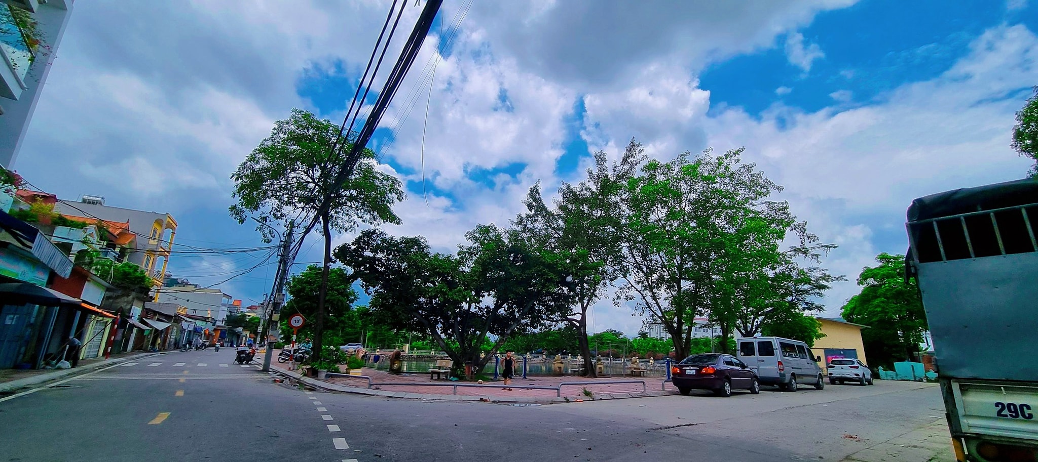 SIÊU PHẨM THƠM NGÁT GIÁ CỰC RẺ Ở NGAY Ô TÔ ĐỖ GẦN SÁT CÔNG VIÊN GIÁ CHỈ 2.85 TỶ