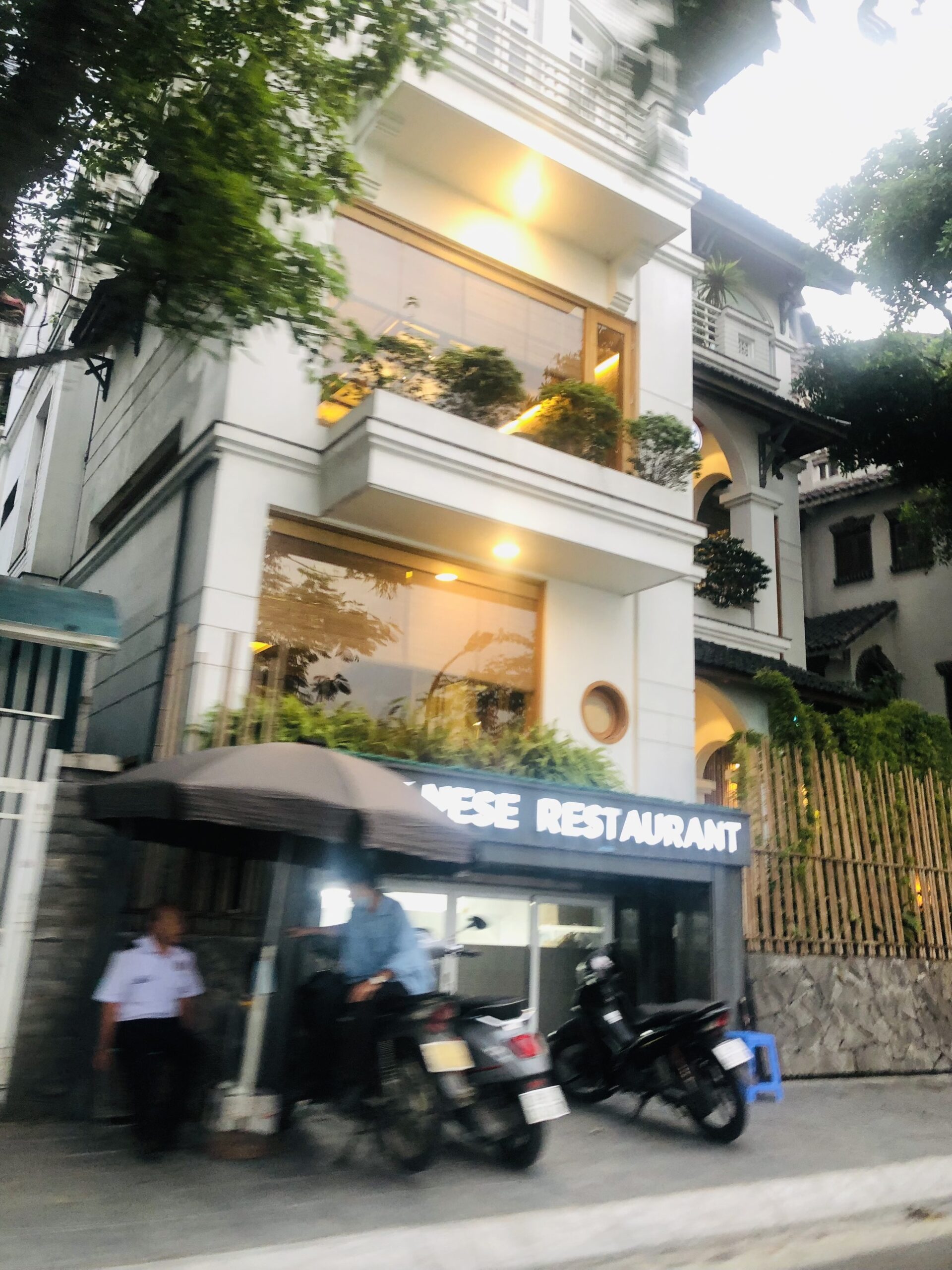 Bán Nhà Kinh Doanh Châu Long - Ba Đình, 130m2, MT6m, Sầm Uất, Chỉ Hơn 46 Tỷ