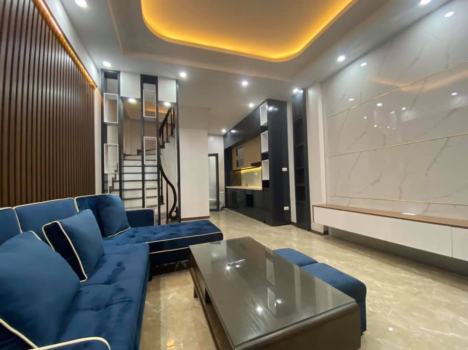 Bán Nhà Đống Đa, Diện Tích Rộng, Ngõ Thông, Gần Phố, Nội Thất Đẹp.