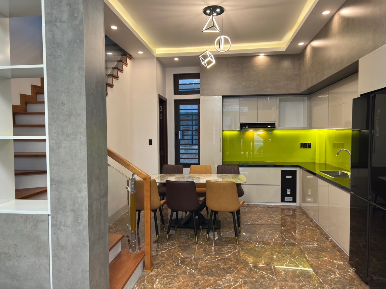 Bán nhà 3 tầng mặt phố Thi Sách – Hòa Thuận Tây – Hải Châu