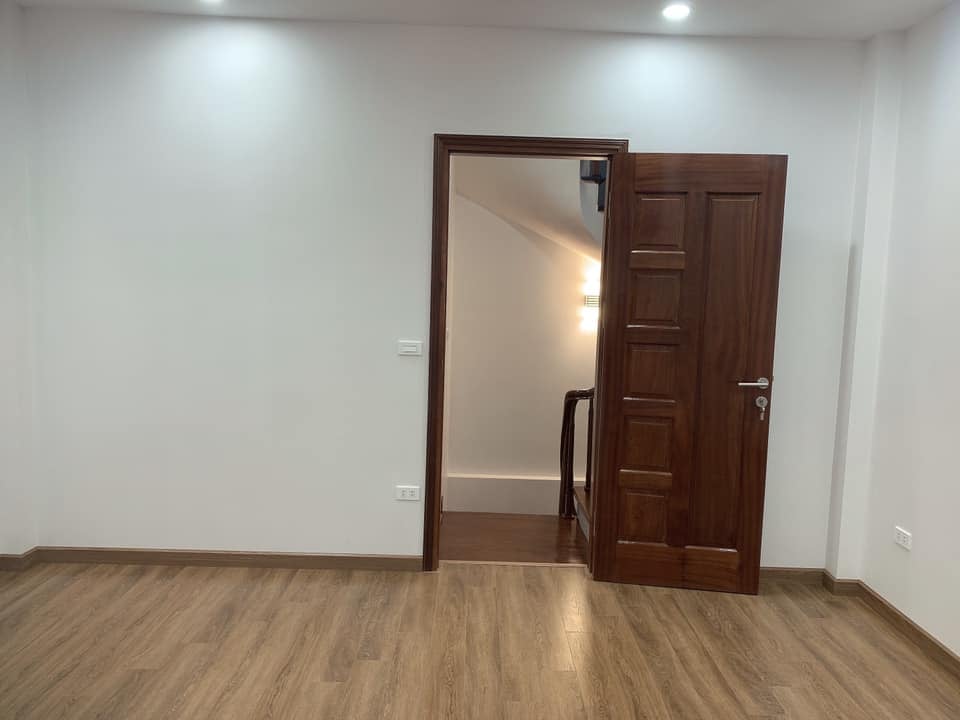 Bán nhà siêu đẹp Văn Cao, Ba Đình, NHÀ ĐẸP Ở LUÔN, 36m, 5 tầng, MT4.2M, nhỉnh 4 tỷ.