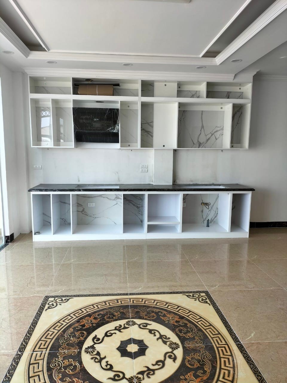 Bán Gấp Nhà Phố Cầu Giấy - Q. Cầu Giấy, 96m 16.5 Tỷ, Kinh Doanh, Ô Tô Tránh.