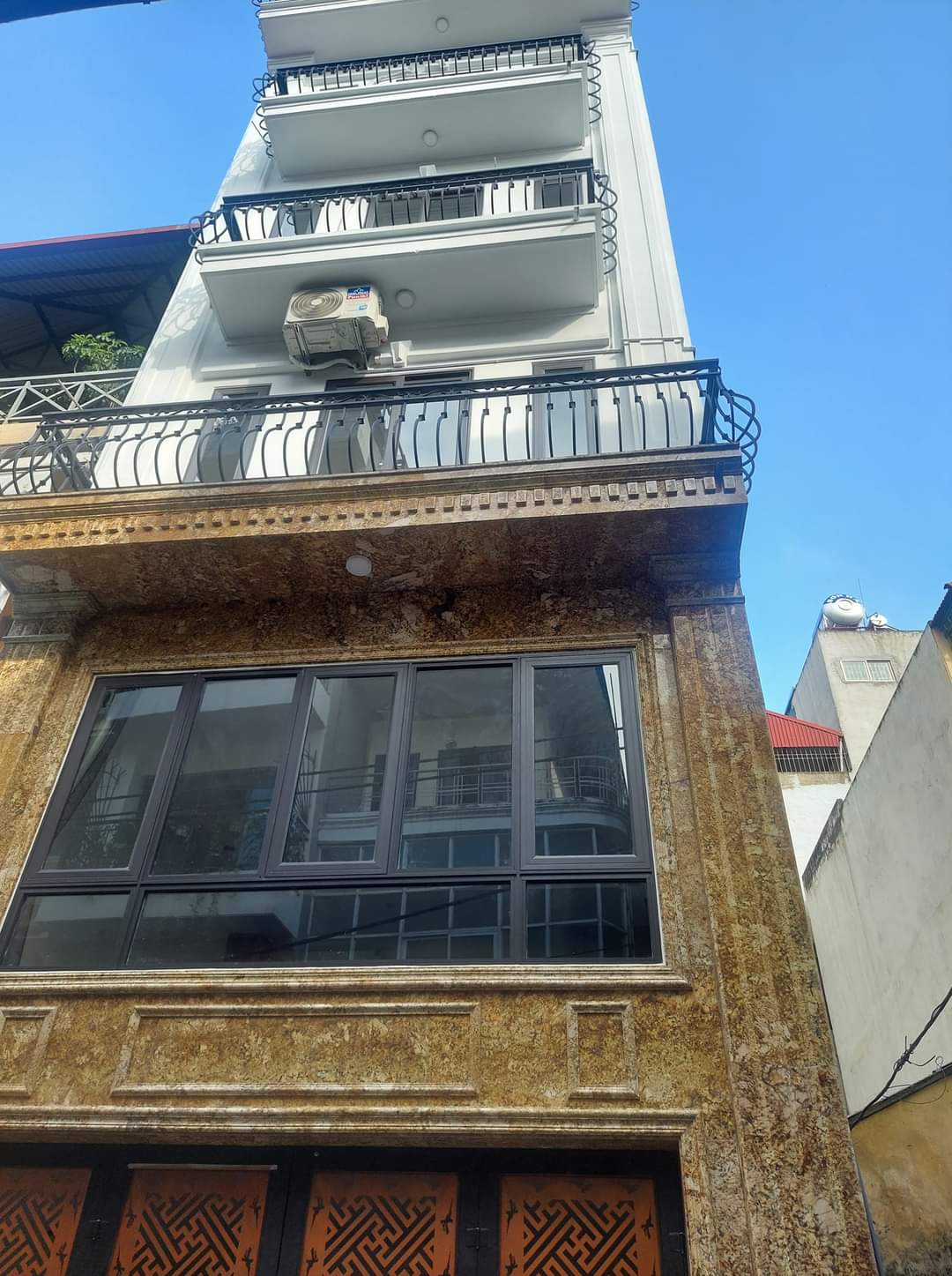 Trình làng hoa hậu phố Lê Trọng Tấn, Thanh Xuân 82m2 8T 17 tỷ, ô tô tránh nhà mới long lanh