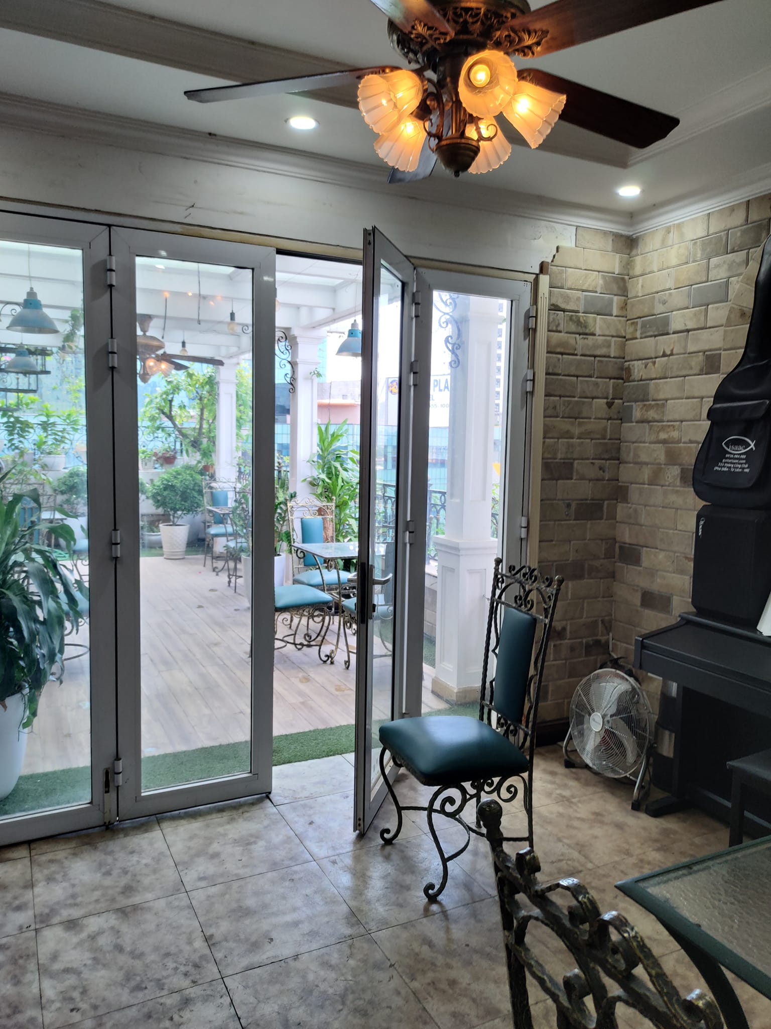 Bán gấp khách sạn mặt phố TRẦN DUY HƯNG- CẦU GIẤY diện tích 100m- 8 tầng- 17PN nội thất cao cấp