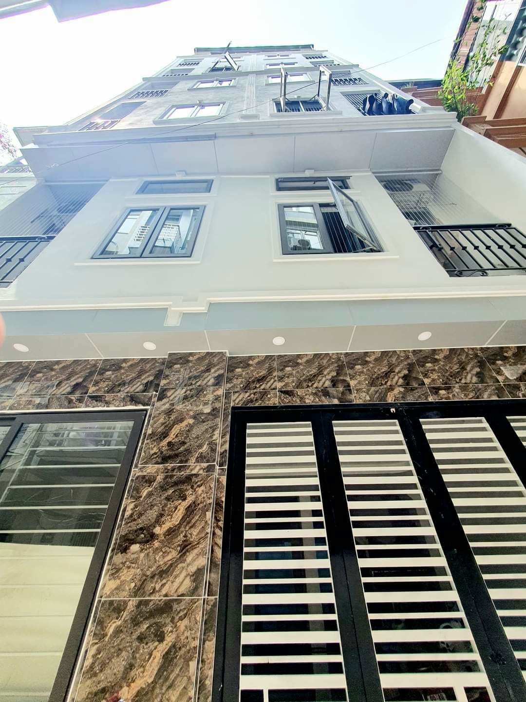 Chính chủ bán nhà Thịnh Quang Đống Đa 106m2 8 tầng 6.2m mặt tiền kinh doanh đỉnh miễn TG