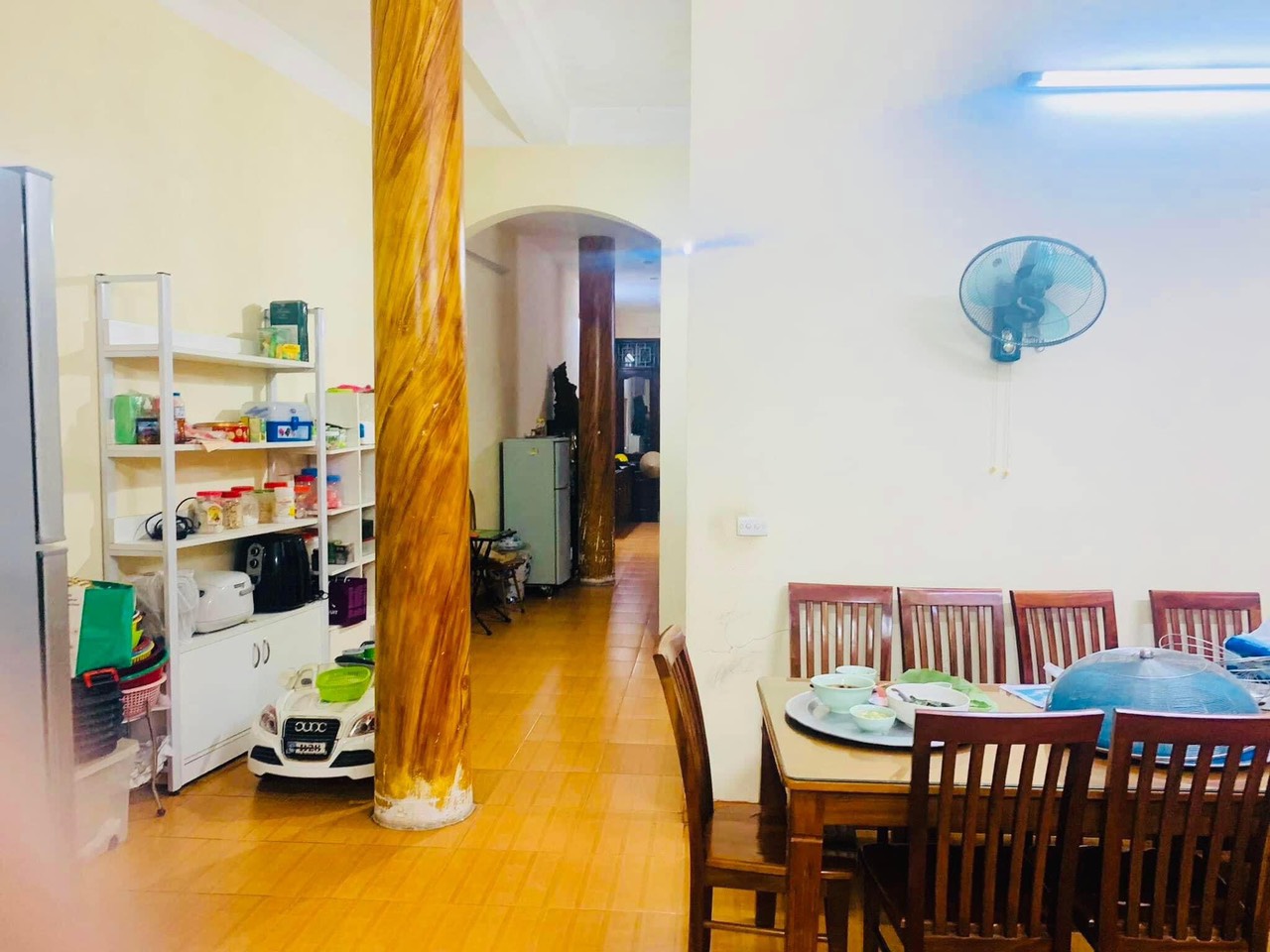 BÁN NHÀ CCMN Ở CẦU GIẤY DT:50M, MT6M, 7TẦNG, CÓ 15 TỶ.