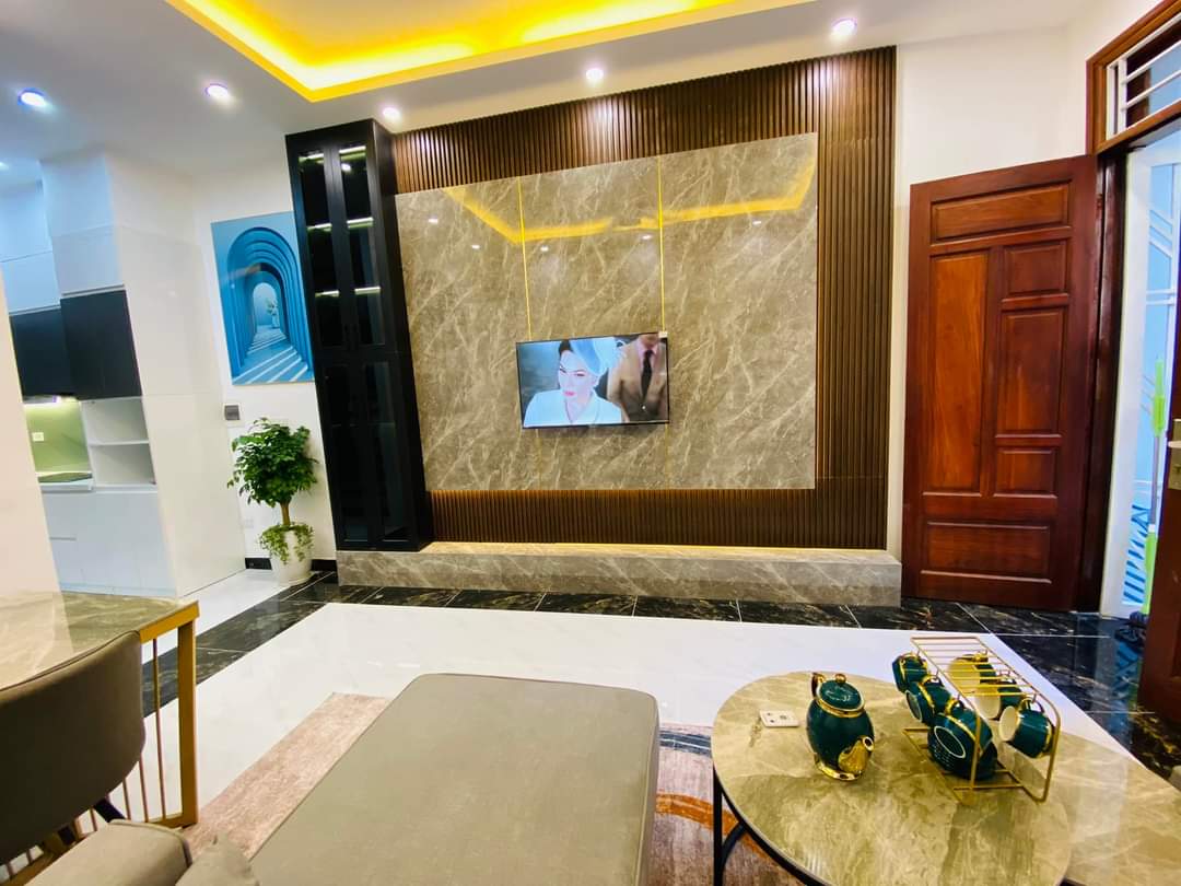 Chính chủ bán nhà phố Hào Nam Đống Đa 53m2 5 tầng 4m mặt tiền 5.1 tỷ có thương lượng miễn trung gian