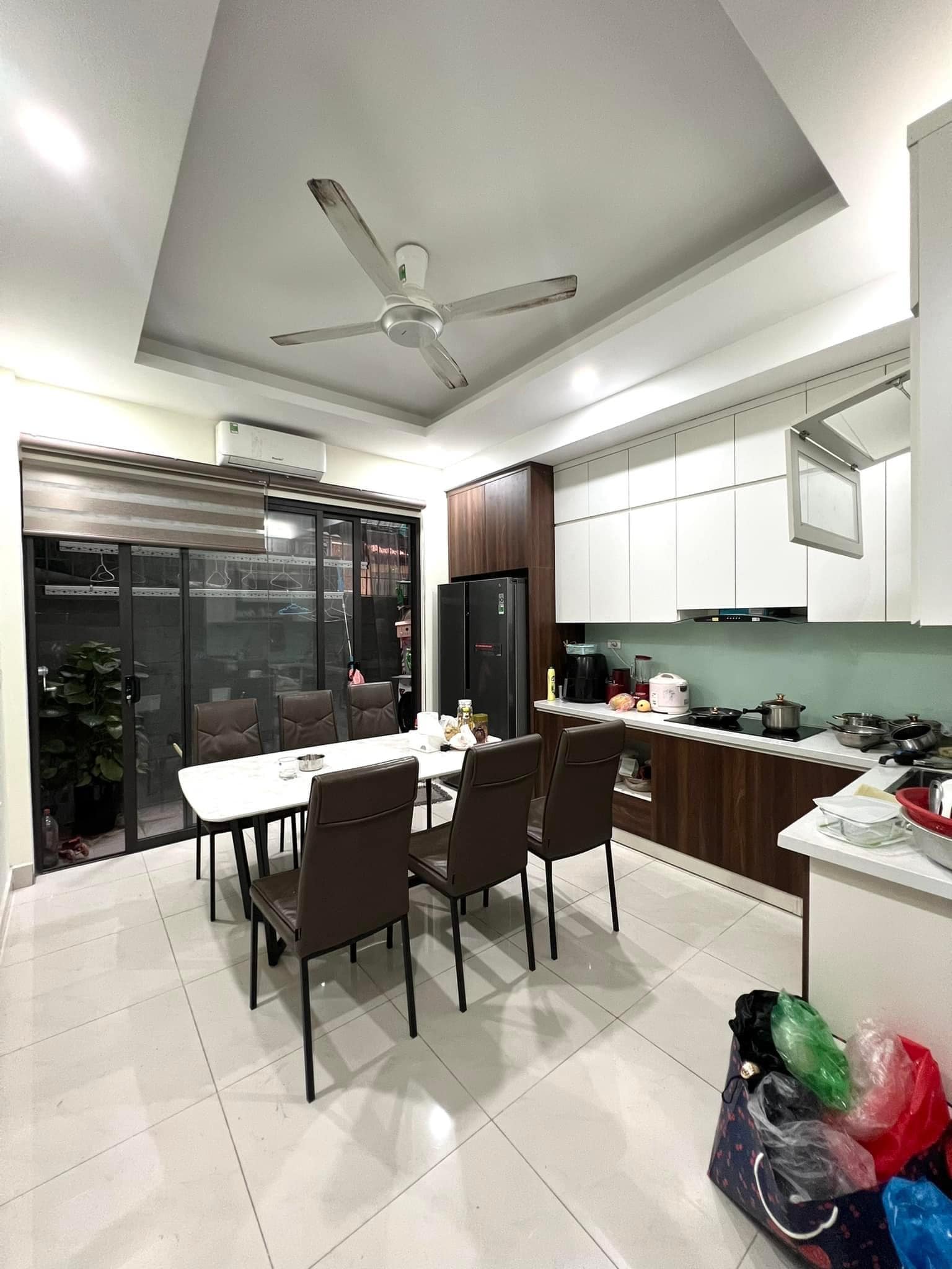 Bán nhà mặt phố Khương Trung, Thanh Xuân, Mới đẹp, 3 thoáng, Kinh Doanh, 13 tỷ