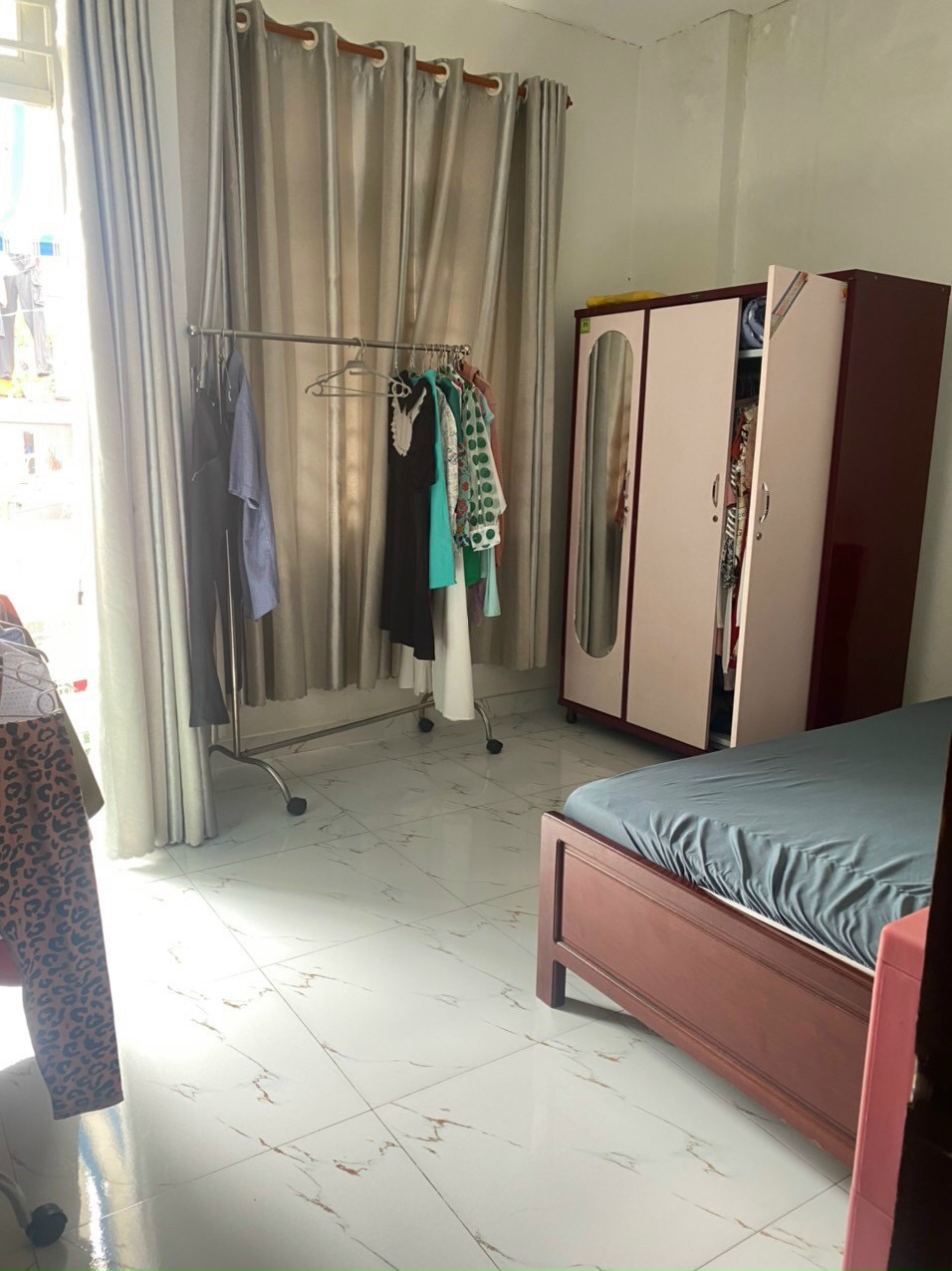 Nhà đẹp, Huỳnh Văn Bánh, chỉ 5.4 Tỷ bớt, 4.2 x 10.5m, Phú Nhuận