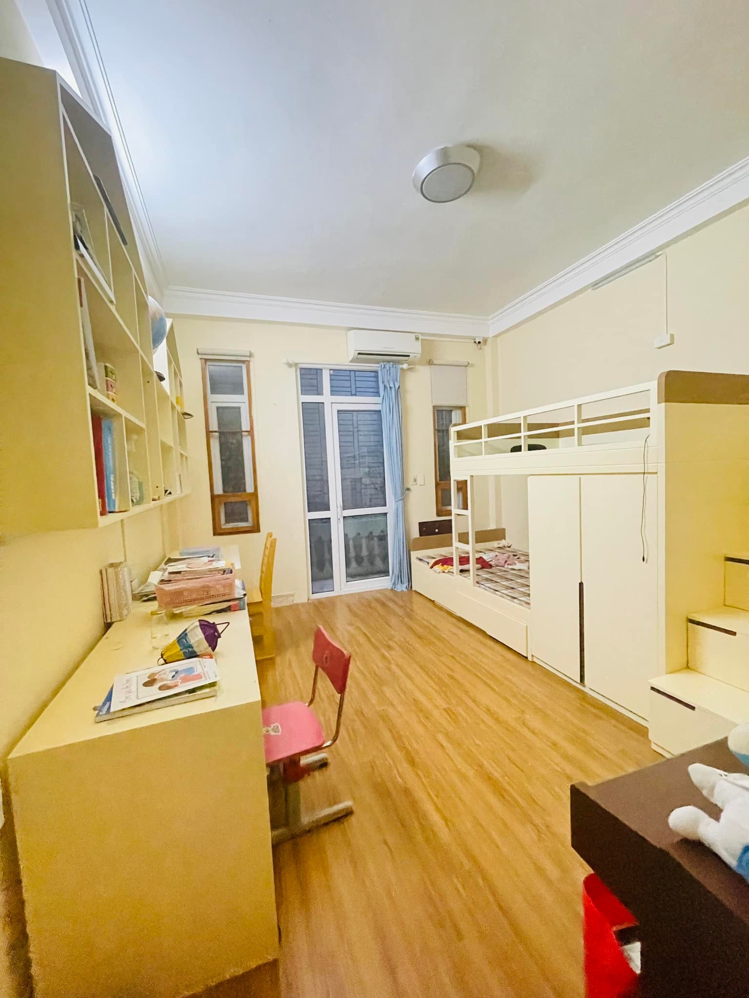 Bán nhà 5T Kim Ngưu, Hai Bà Trưng, Nhà mới đẹp, Cách ô tô 30m, Tặng nội thất, 4 tỷ