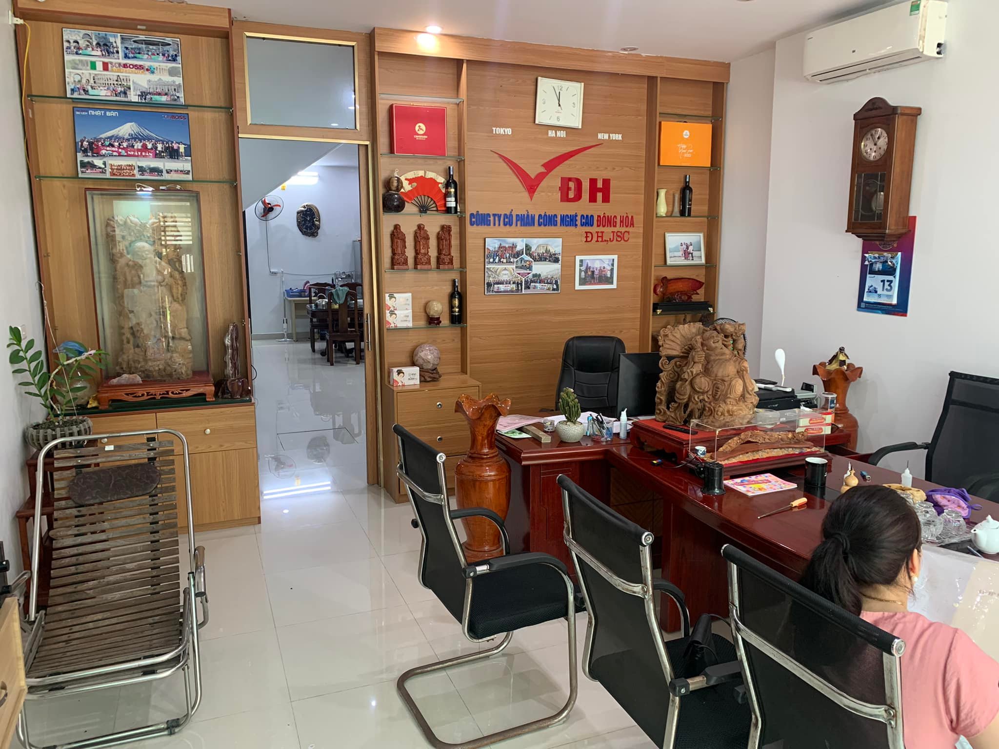 Biệt thự Tân Tây Đô 95m2x4T, MT 5m, vìa hè 5m, 2 thoáng, tặng nội thất, giá đầu tư, 8.8 tỷ