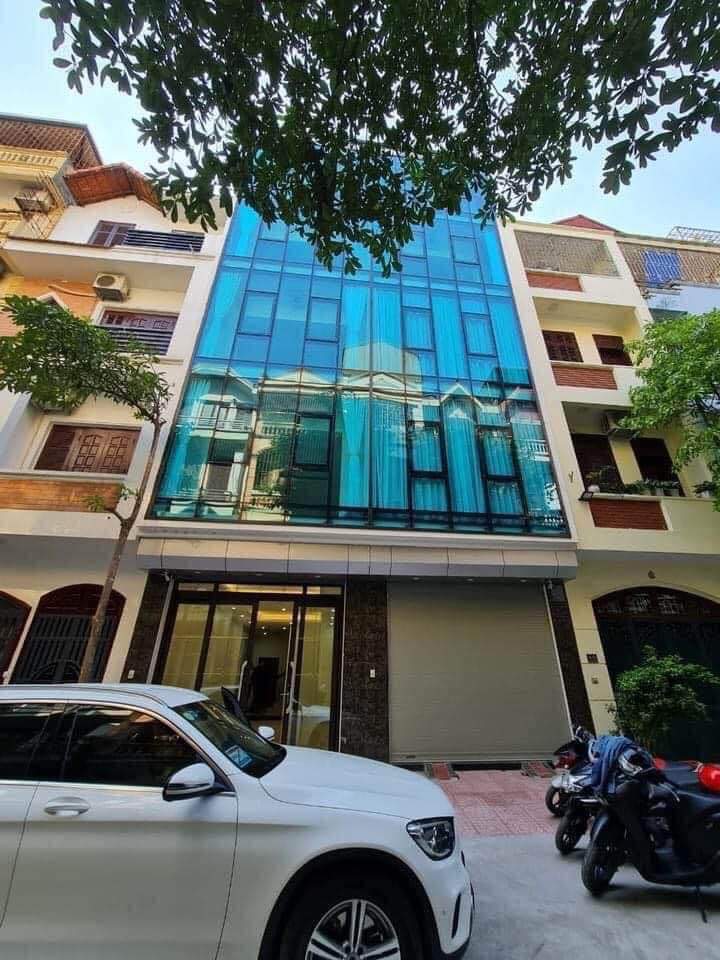 Cần Bán Nhà Phạm Ngọc Thạch, Đống Đa, 114m 18 Tỷ, Kinh Doanh, Ô Tô.