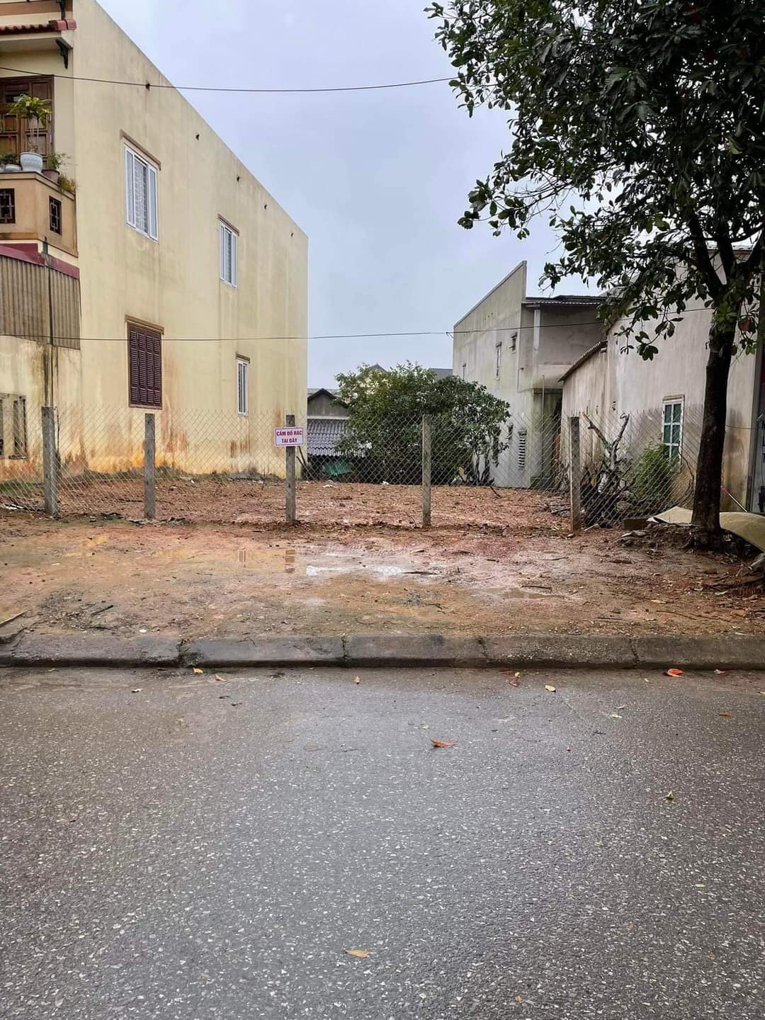 ĐẤT MT HUỲNH THÚC KHÁNG, THUẬN LỢI KINH DOANH, BUÔN BÁN, GIÁ 2,27 tỷ.