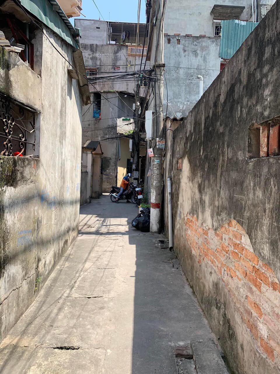 Bán đất tặng nhà C4 ngõ 63 Trần Quốc Vượng diện tích 138m- mặt tiền 14.6m- lô góc 2 mặt ngõ giá 13.5 tỷ