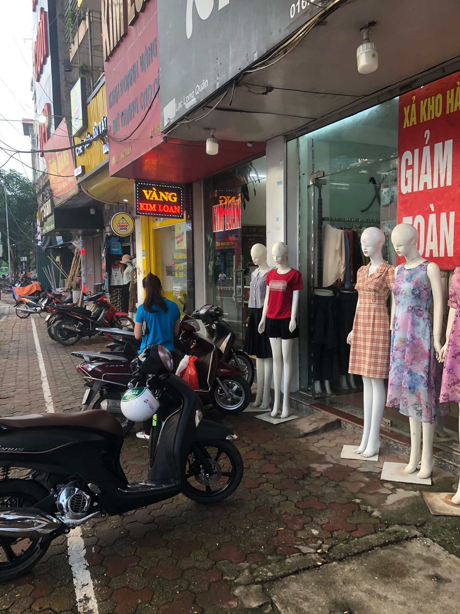 Bán đất tặng nhà LẠC LONG QUÂN- CẦU GIẤY diện tích 150m, mặt tiền 6.7m, giá chào 33 tỷ