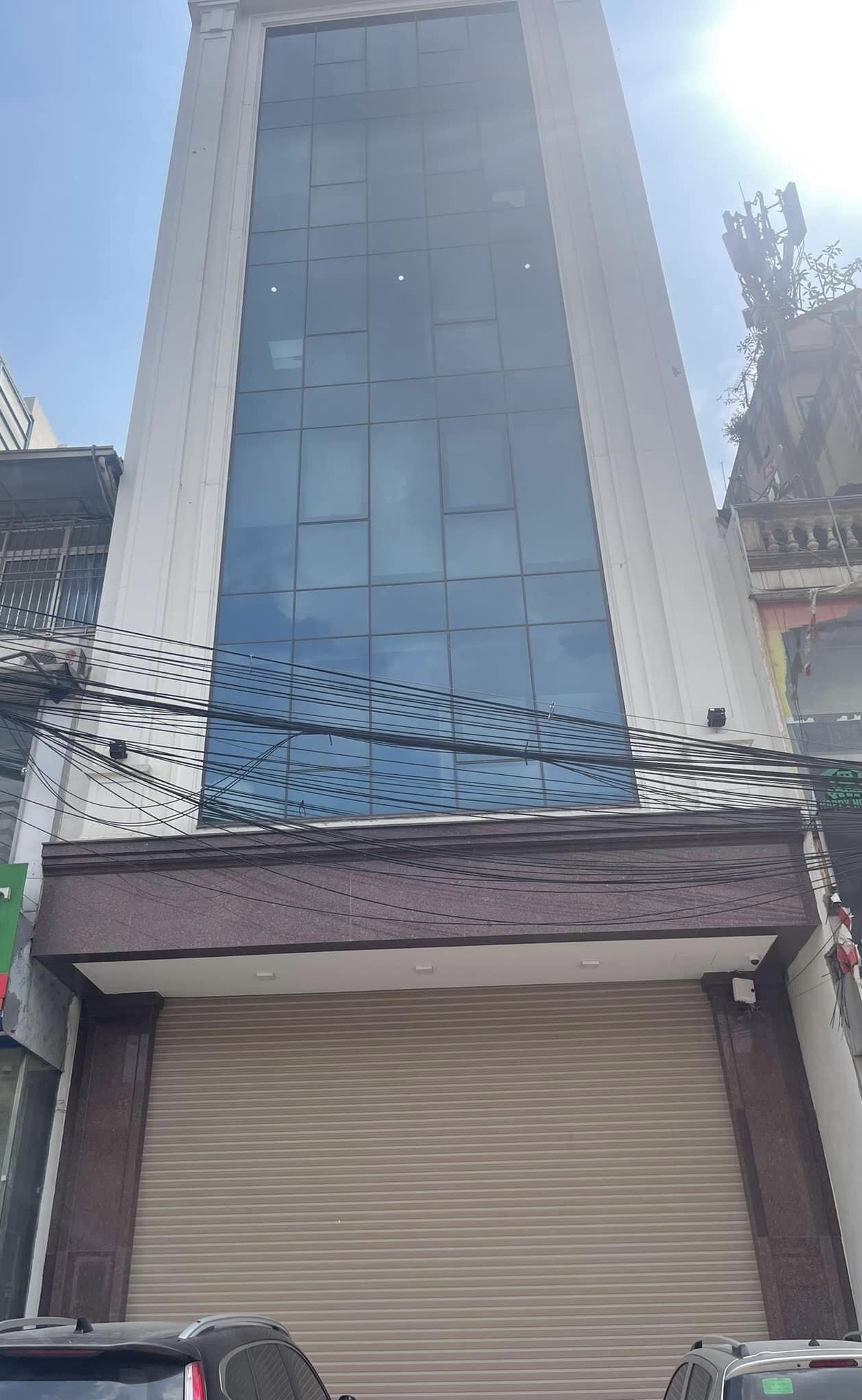 Bán toà nhà văn phòng mặt phố Vũ Tông Phan. Vị trí đẹp nhất, xây mới. 100m2, 9 tầng thông sàn