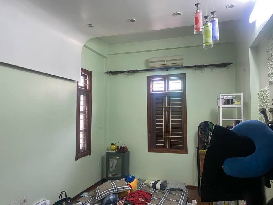 Siêu Phẩm Bom Tấn Mặt Ngõ Lĩnh Nam Quận Hoàng Mai DT 90m2 x 4 tầng ,mt 7m, Nhỉnh 8 tỷ.