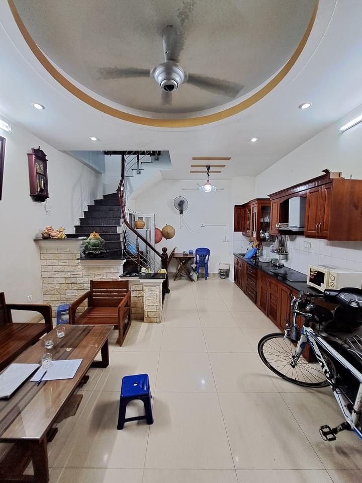 💥💥💥CẦN BÁN GẤP HẠ 300tr Còn 4.3 tỷ 💥💥💥VÍP TRUNG TÂM QUẬN HBT _ NHÀ ĐẸP PHỐ 8/3 - NGÕ THẲNG TẮP. Dt 34M x