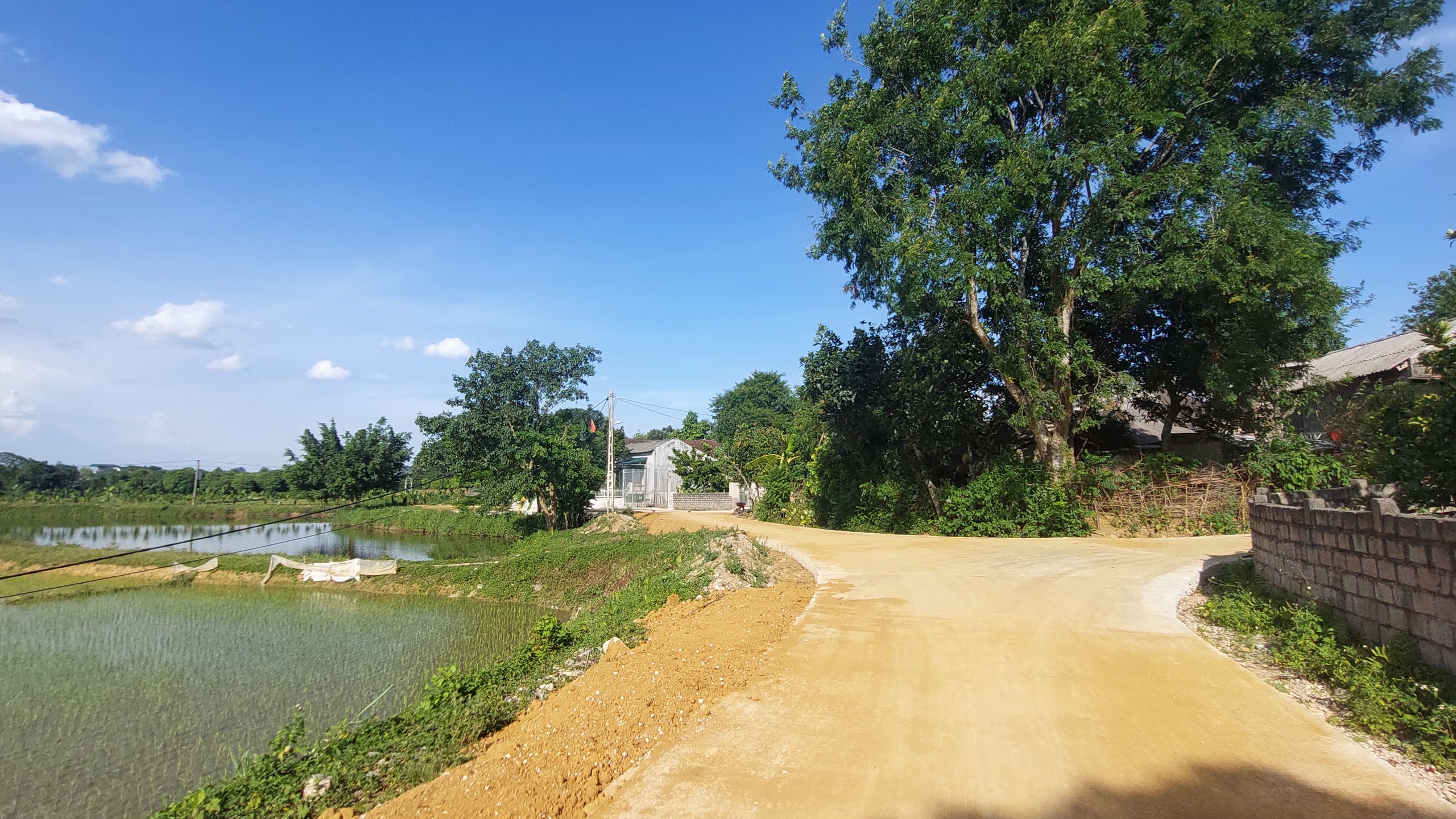 BÁN ĐẤT LƯƠNG SƠN 766M 3 MẶT TIỀN, VIEW CÁNH ĐỒNG CỰC ĐẸP GIÁ ĐẦU TƯ