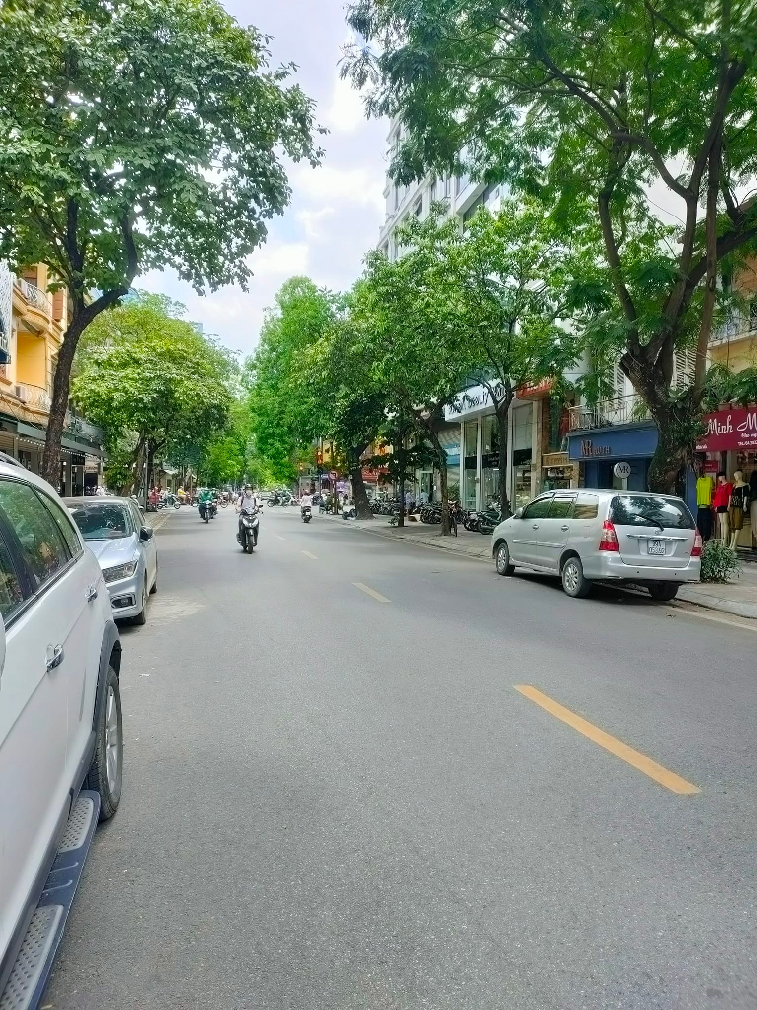 CẦN BÁN GẤP MẶT PHỐ HÒA MÃ, HAI BÀ TRƯNG, 139M2 X 3T, Ô TÔ TRÁNH, KINH DOANH ĐỈNH.