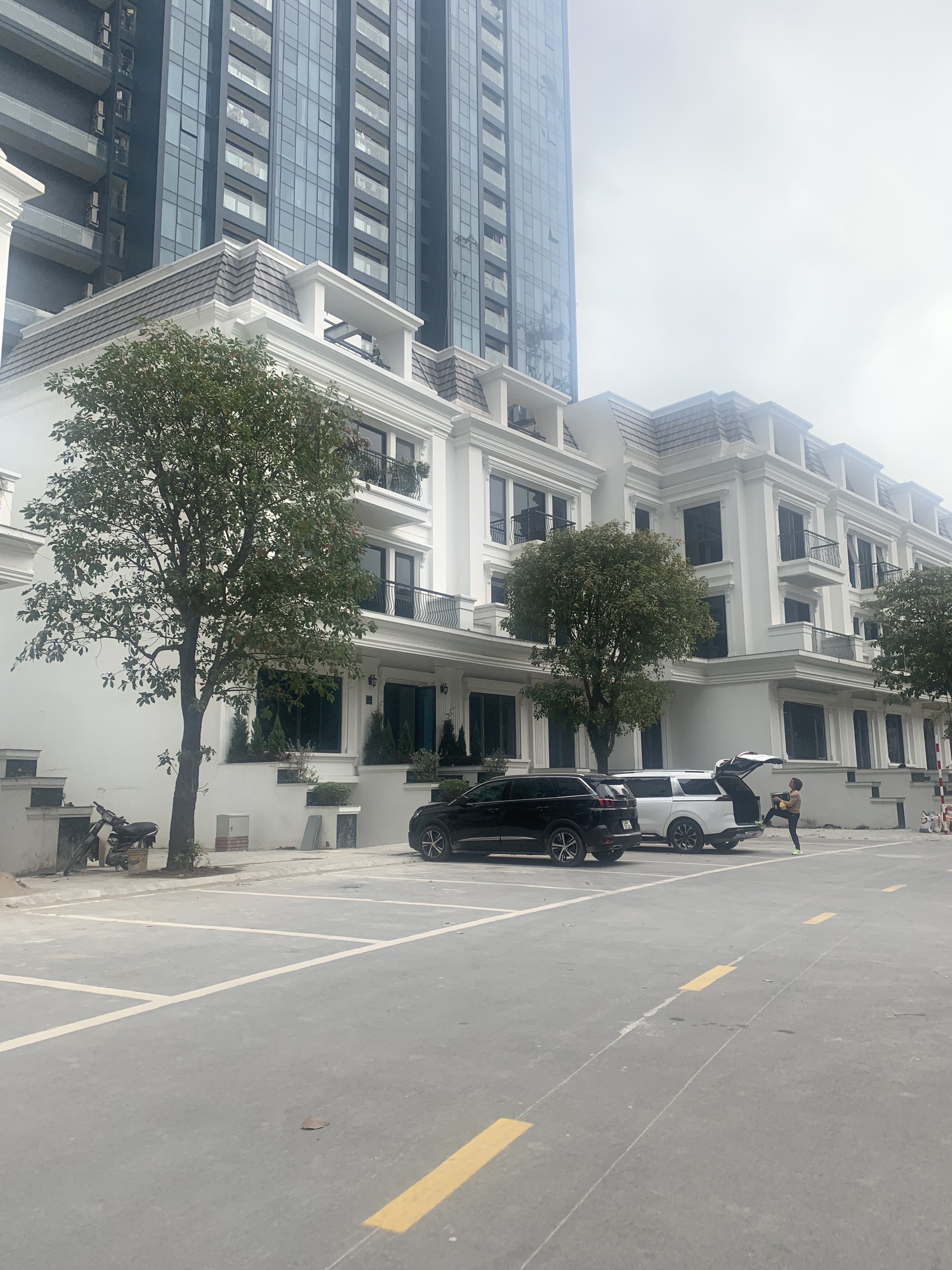 SHOPHOUSE SUNSHINE CITY CIPUTRA HÀ NỘI - DT 184M HƯỚNG TÂY BẮC XÂY 3,5 TẦNG + 1 HẦM.LH 0986436161