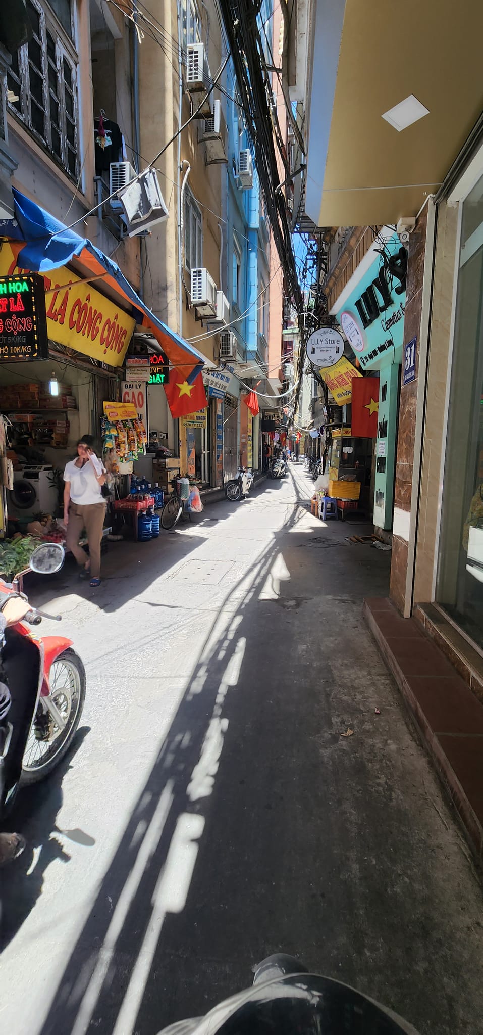 Bán nhà mặt ngõ Bạch Mai Bách Khoa 35m 3T 4 tỷ, kinh doanh, ô tô đỗ lô góc 5 phút hồ Gươm CV Lenin