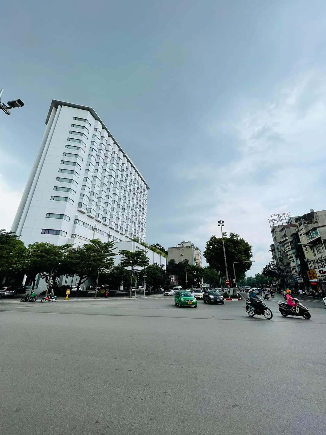 Bán Gấp Mảnh Đất Mặt Phố Lê Duẩn, Hai Bà Trưng DT 210m2 Mặt Tiền 13m Giá 83 tỷ.