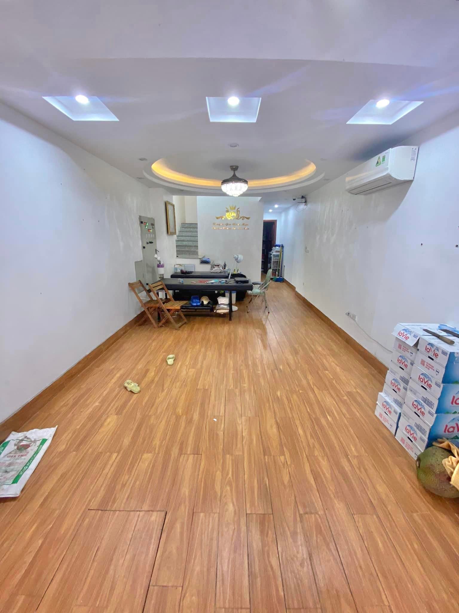 Nhà ngõ 349 Minh Khai, 45m2 x 7T thang máy, MT 4.5m, nở hậu, giá 8.5 tỷ