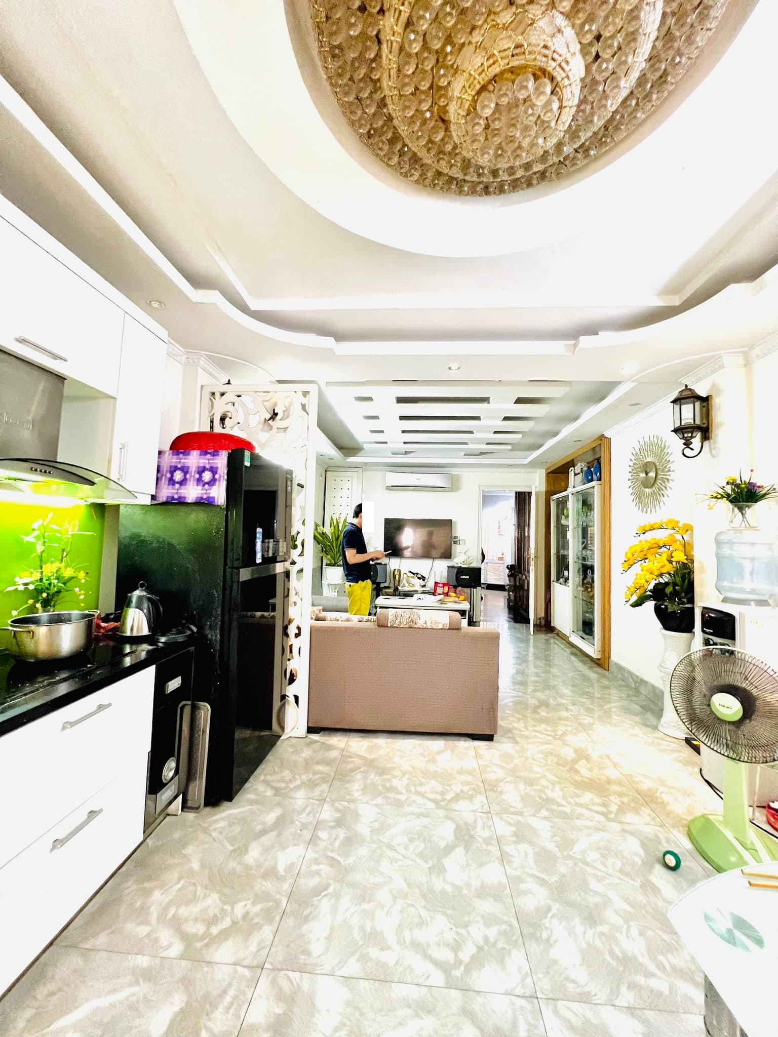 Nhà Đầm Trấu, lô góc 52m2 x 8 tầng thang máy, MT 4m, giá 12.3 tỷ