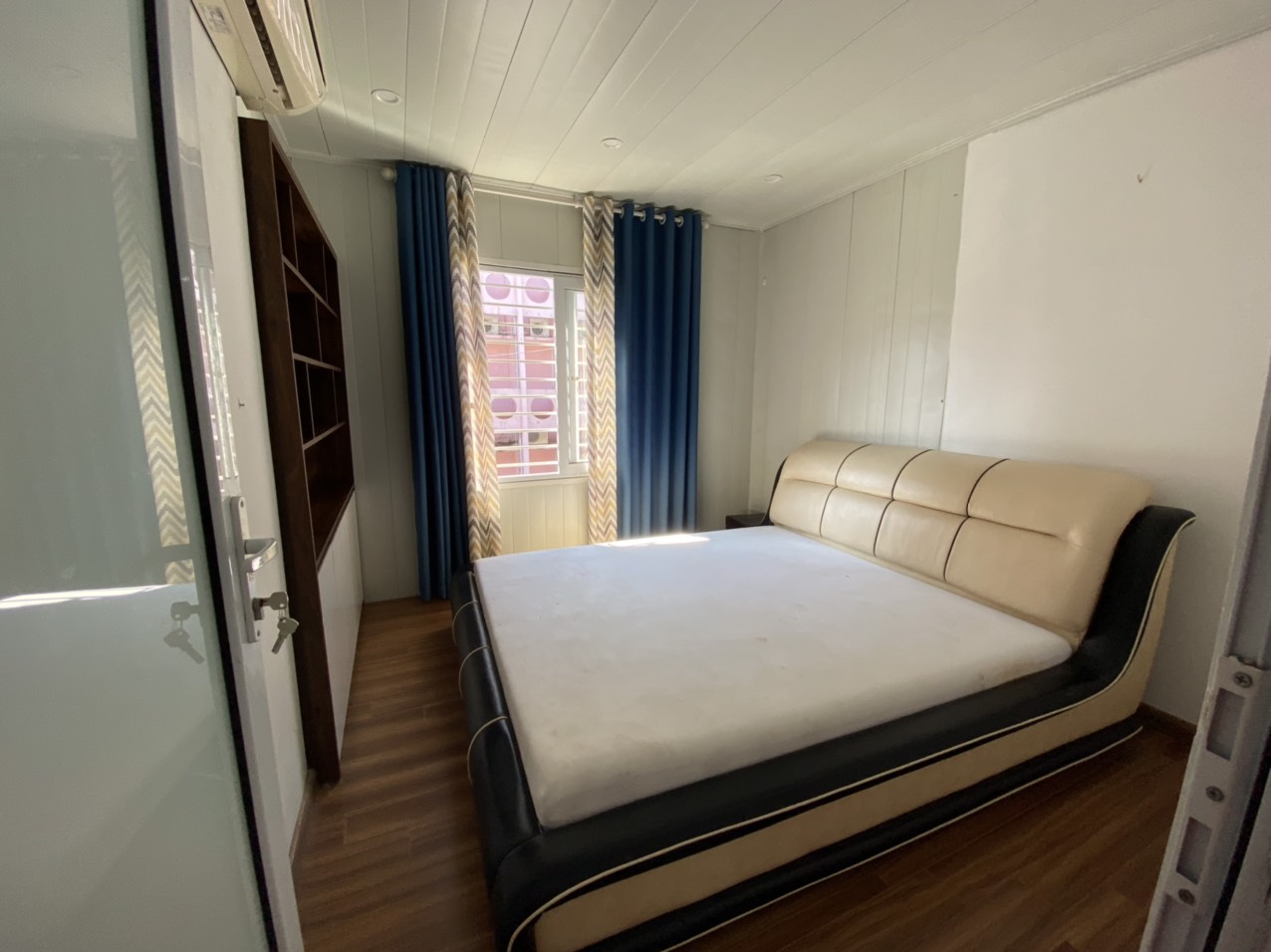 Cho thuê Căn hộ TT Hoàng Ngọc Phách 55m2 2PN 1PK giá 6.5 triệu.