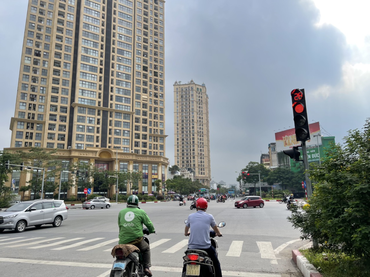 MẶT PHỐ VÕ CHÍ CÔNG, TÂY HỒ, DT 55M2X3T, KINH DOANH SẦM UẤT, AN SINH TỐT. GIÁ 12.2 TỶ