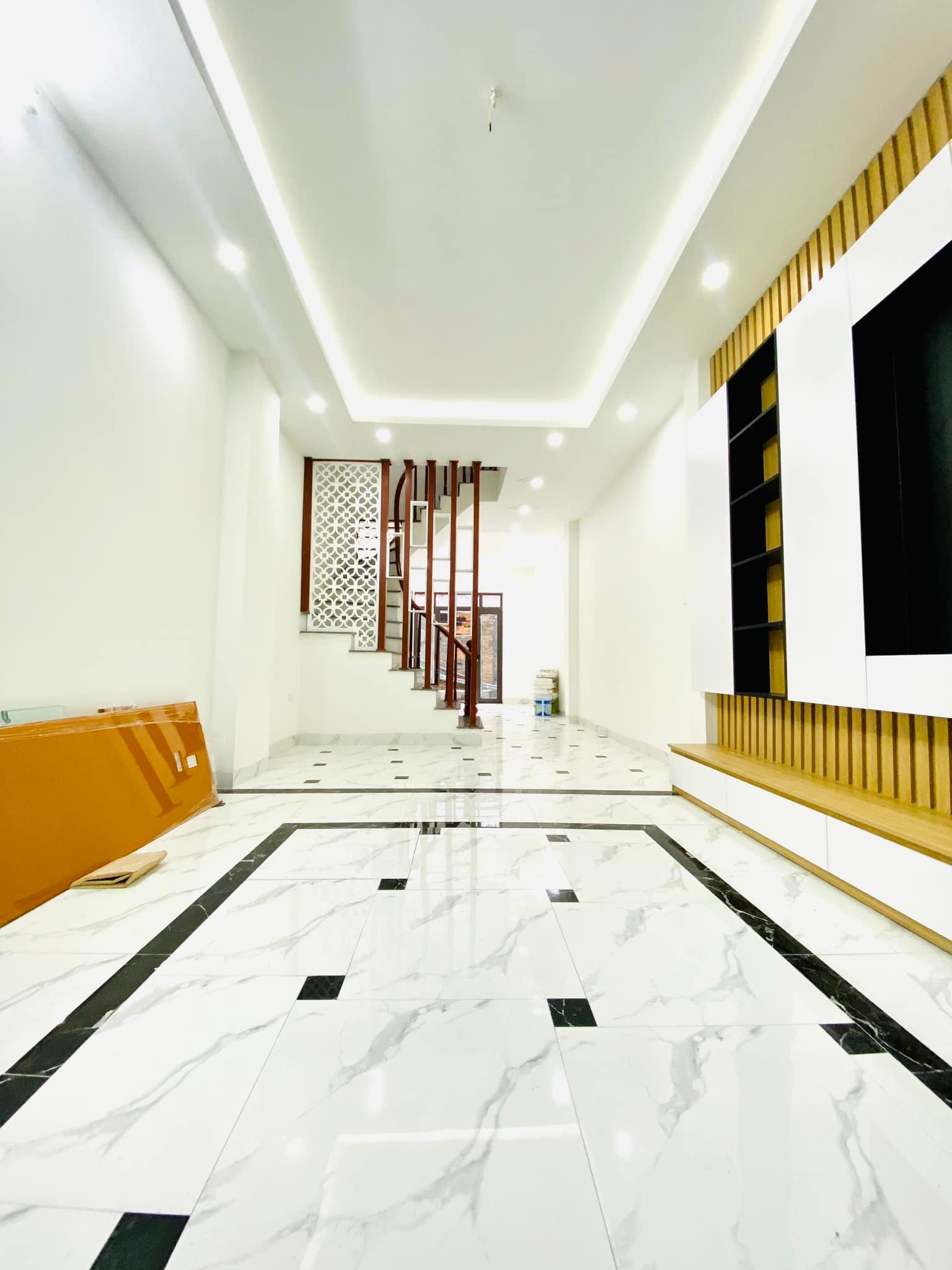 SIÊU HIẾM NHÀ PHỐ TÂN MAI – HOÀNG MAI – NGÕ THÔNG – 2 THOÁNG – ĐỦ CÔNG NĂNG – GIÁ CHỈ 6.8 TỶ