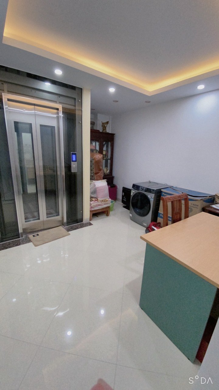 BÁN NHÀ PHẠM TUẤN TÀI DỊCH VỌNG HẬU CẦU GIẤY Ô TÔ THANG MÁY 6 TẦNG 12 TỶ 4