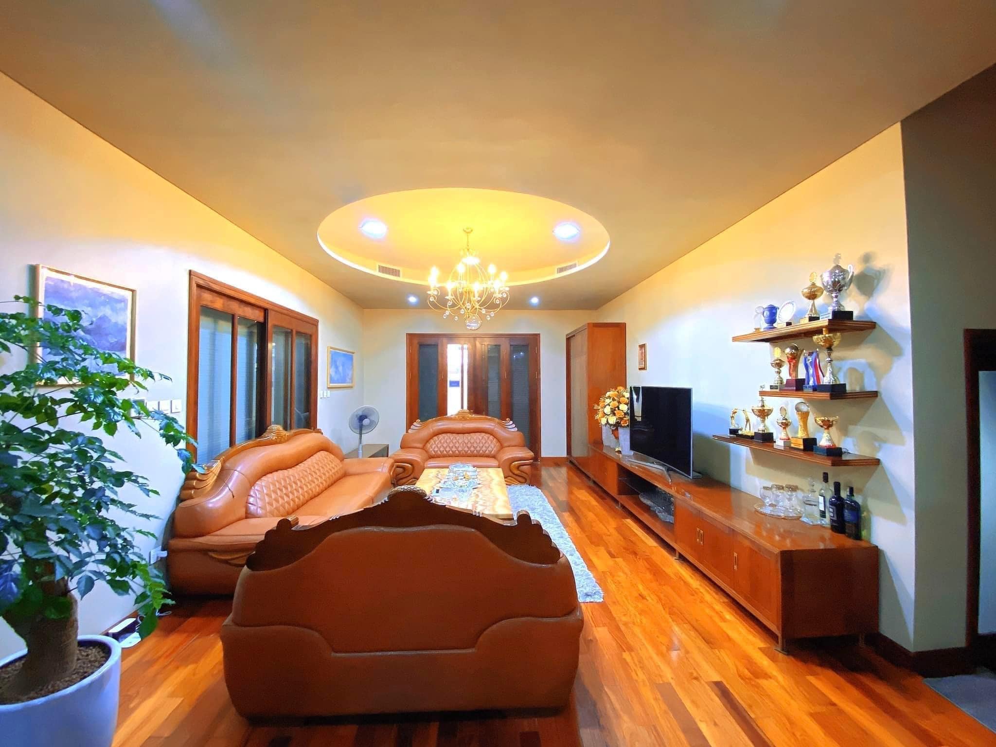 Bán nhà phố Hoàng Văn Thái, Thanh Xuân 110m, 4 tầng, mt 5m. Giá: 15 tỷ