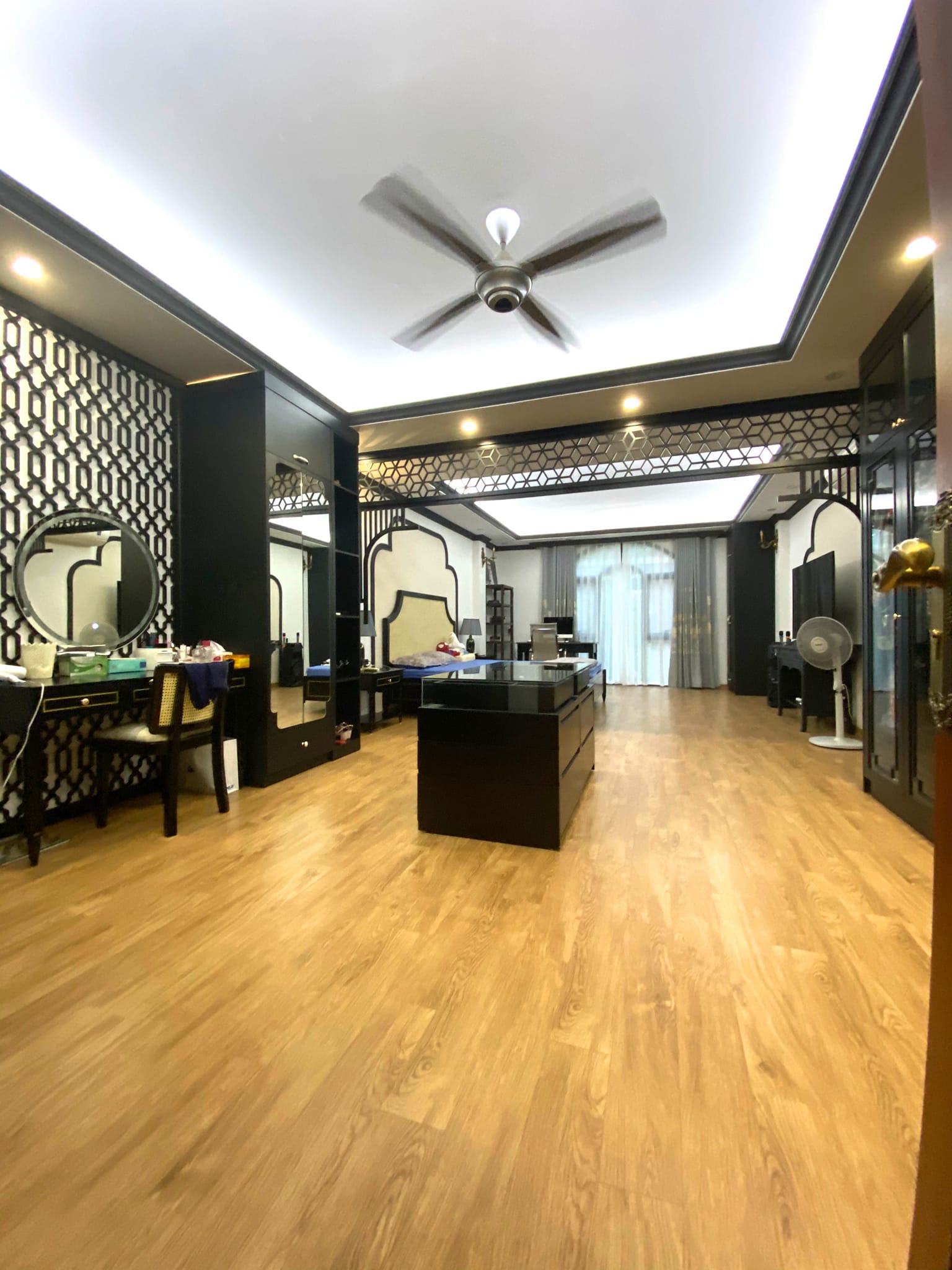 TÒA NHÀ VĂN PHÒNG VỈA HÈ Ô TÔ THANG MÁY 2 MẶT NGÕ HOÀNG QUỐC VIỆT CẦU GIẤY 26 TỶ