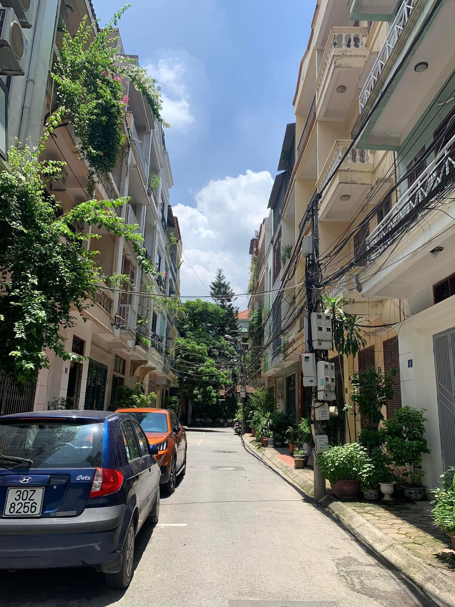 Cực hiếm, nhà Dịch Vọng, Cầu Giấy, phân lô, ô tô tránh, vỉa hè, 2 thoáng, DT 56m, chỉ nhỉnh 8 tỷ.