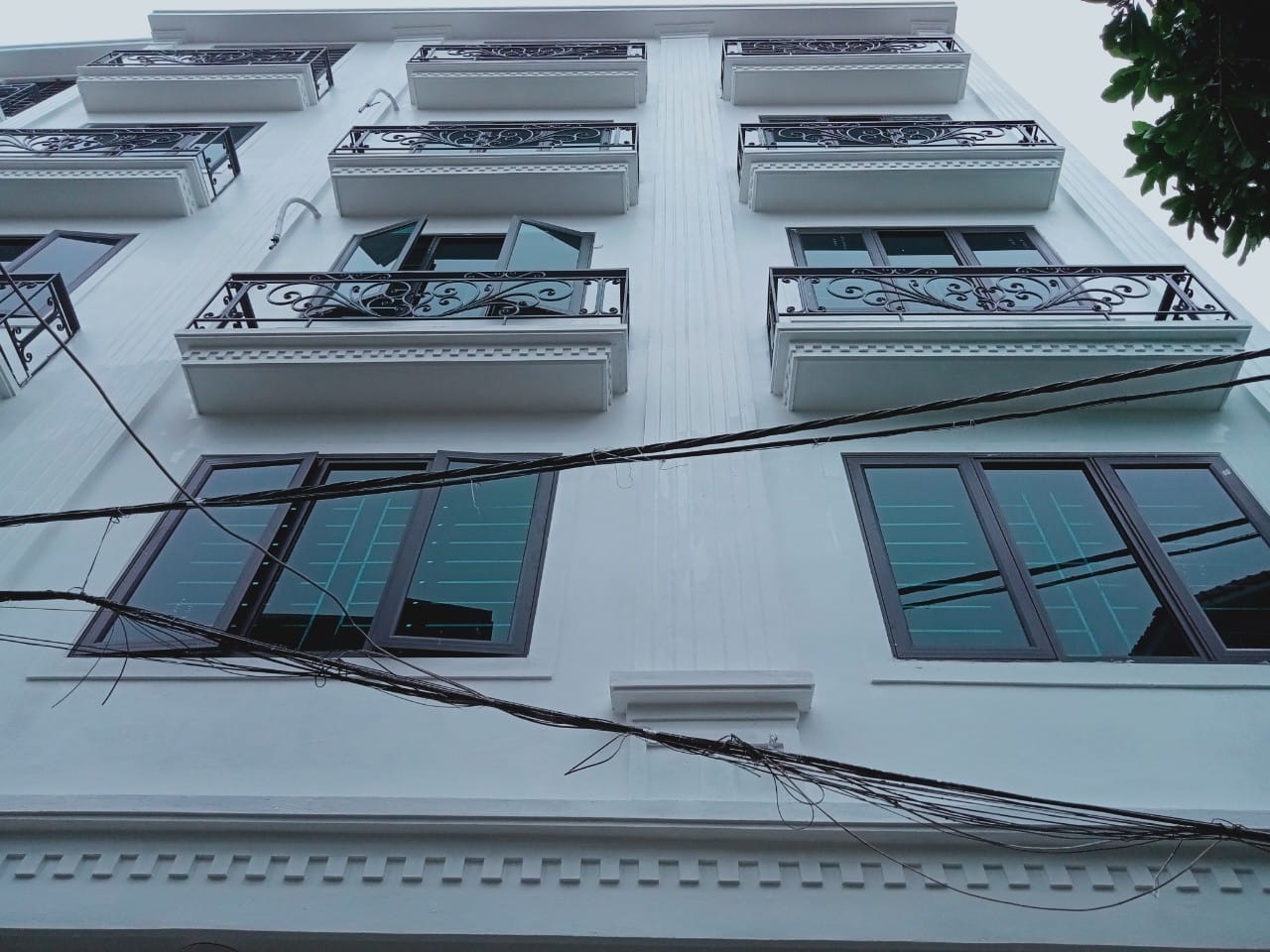 Bán gấp nhà Di Trạch, Hoài Đức, Nhà đẹp, Lô góc, 2 thoáng