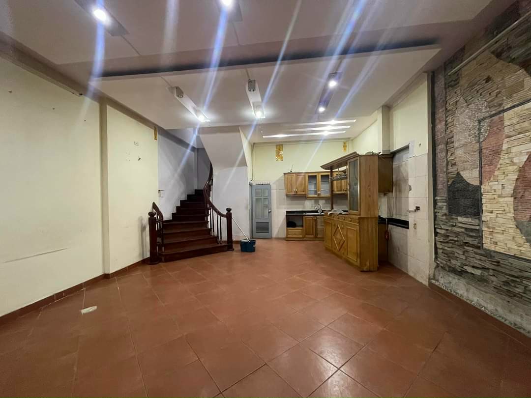 Chính chủ cần bán nhà Thái Hà Đống Đa 60.5m2 6 tầng 5.7m MT 19 tỷ gara kinh doanh miễn TG